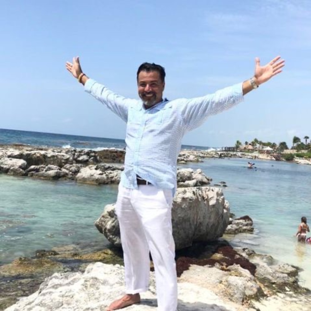 Meet your Posher, Alvaro